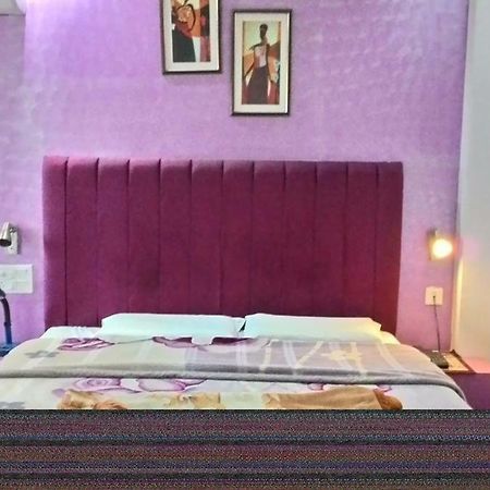 Ratan Palace Hotel Dehradun Ngoại thất bức ảnh